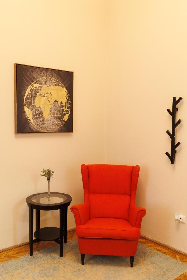 Spacious Flat In Old Town Wi-Fi Timisoara Exterior photo
